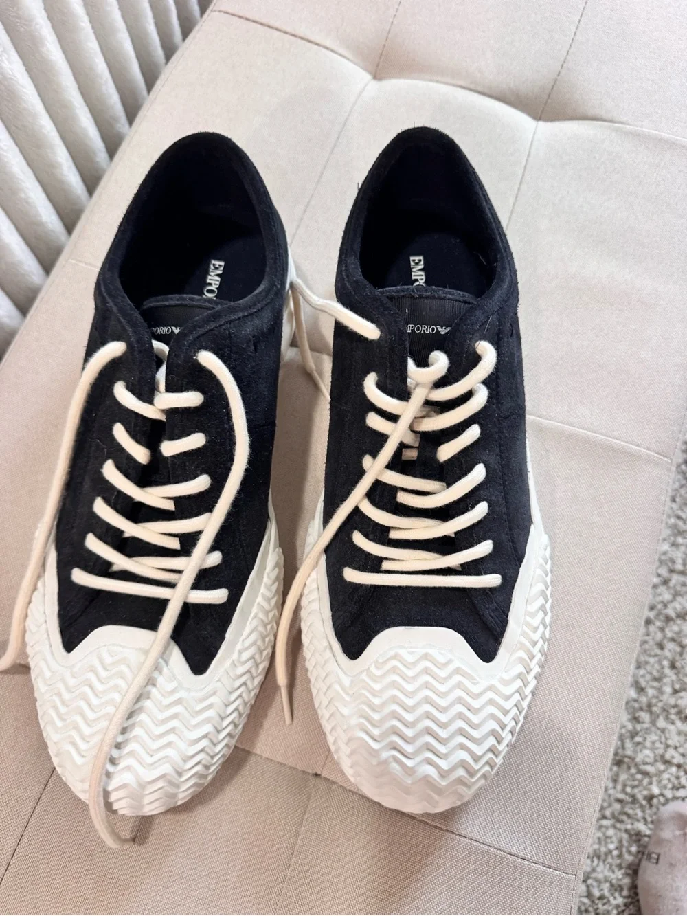 Emporio Armani men sneaker, brand new, navy blue suede , 44 size